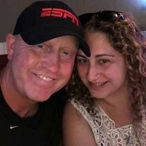 Meet your Posher, Lara